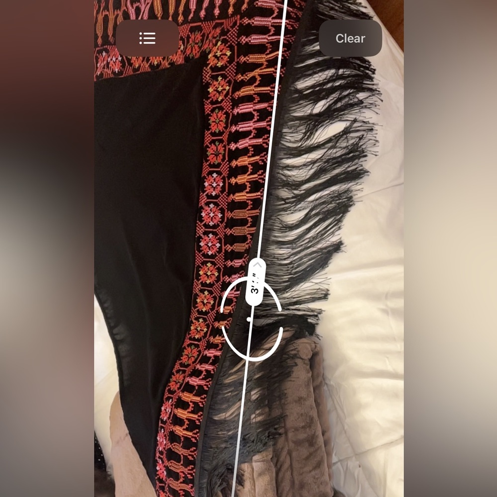 - Hand stitched Palestinian embroidery shawl with fringe - Picture 4 of 4